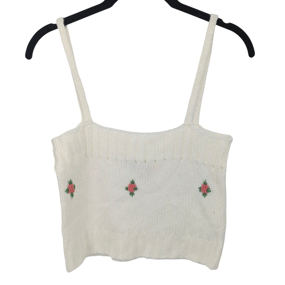 Cottagecore Knit Top Women Medium White Rose Embroidered Cropped Dainty Feminine